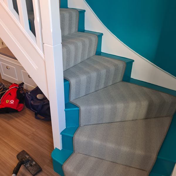 Stair runner with winders